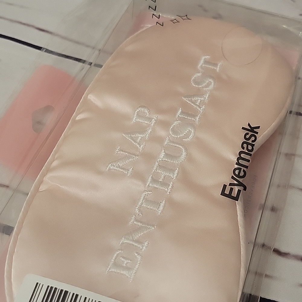 Nap Enthusiast eyemask - Picture 3 of 3